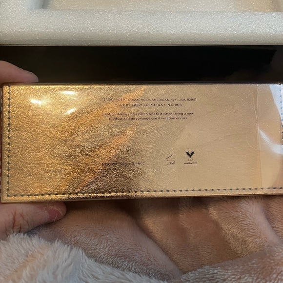 Adept Cosmetics Valentina Blush Palette Discontinued NIB Rare - Picture 6 of 6